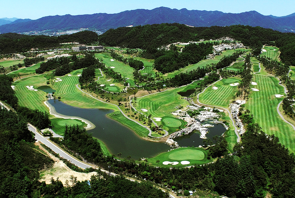 힐데스하임 컨트리클럽 위에서 찍은 사진