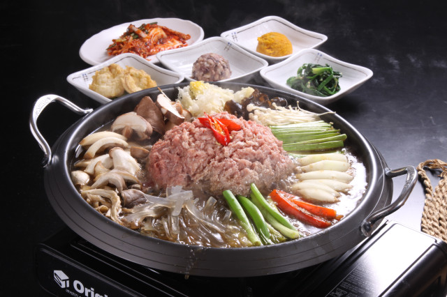 청풍황금떡갈비 식당 버섯불고기전골 정식 사진