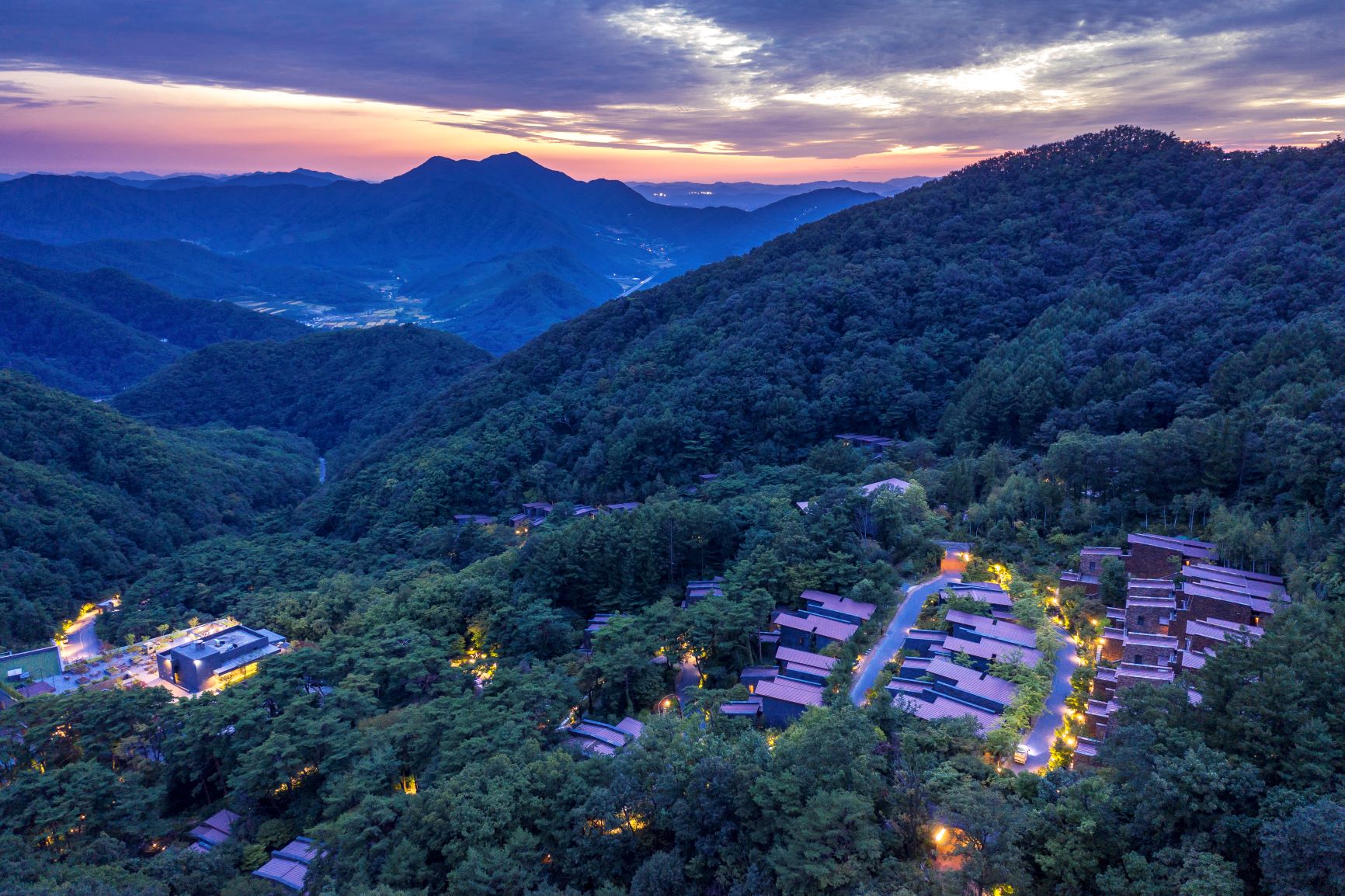 포레스트 리솜 야경사진